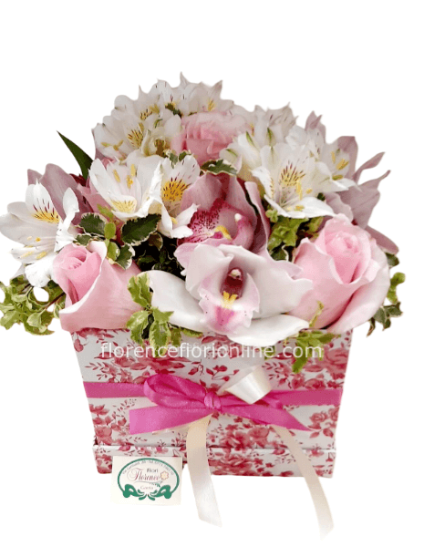 Scatola con Rose e orchidee