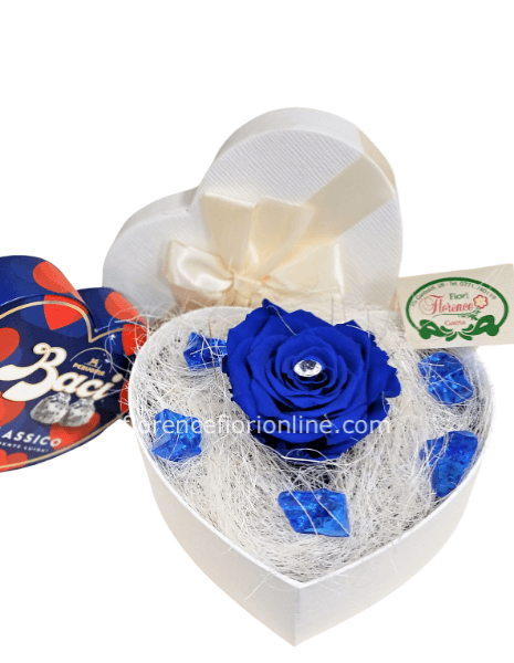 Cuore con Rosa blu eterna